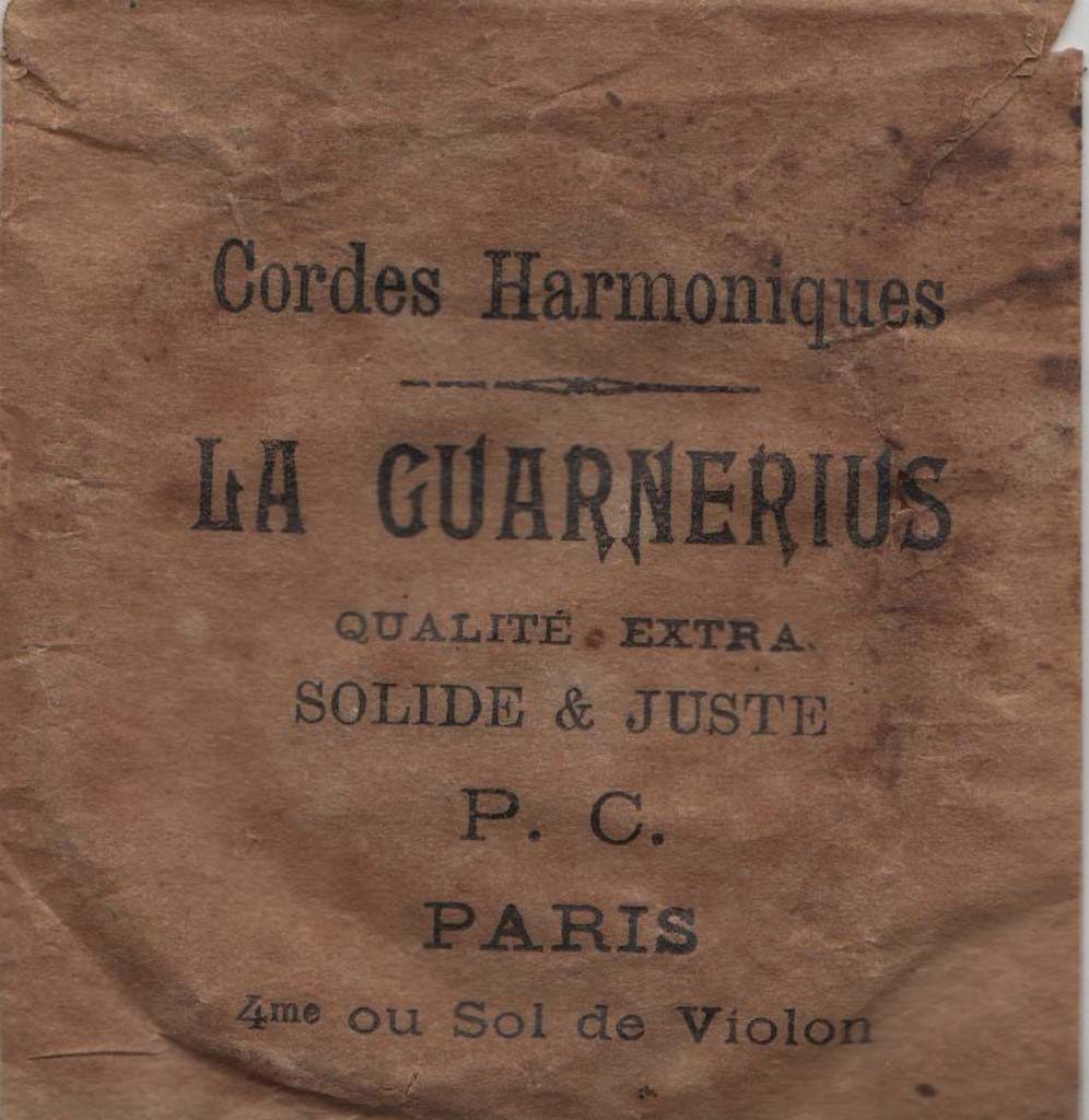 Légende : La Guarnerius, PC, Paris##Luthier de Crémone (1698-1744)##Propriété : Sac-037-mdv
